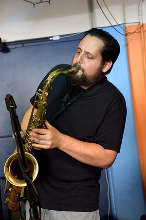 MJE_3450