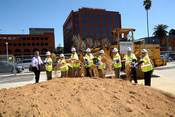 MJE_1573