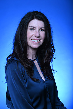 MJE_2562